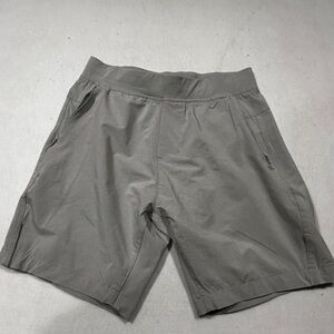 Men's Kenneth Cole Small Gray Shorts